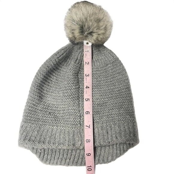 Surell Women's Grey Knit Winter Hat Cap Beanie Faux Fur Pompom Brim OS - Picture 5 of 8